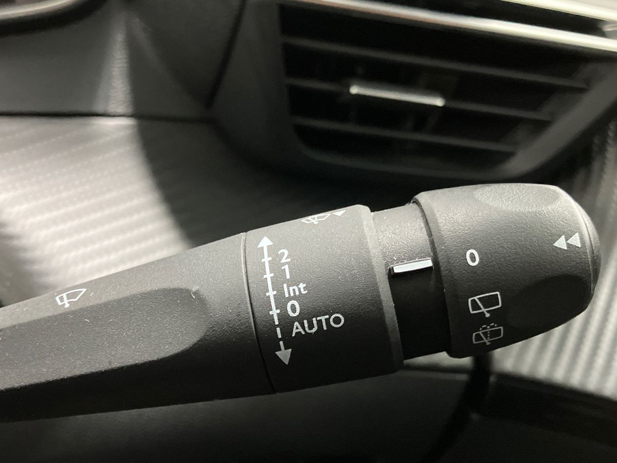 Used Peugeot 2008 2022 for sale - 76412778: Photo 31