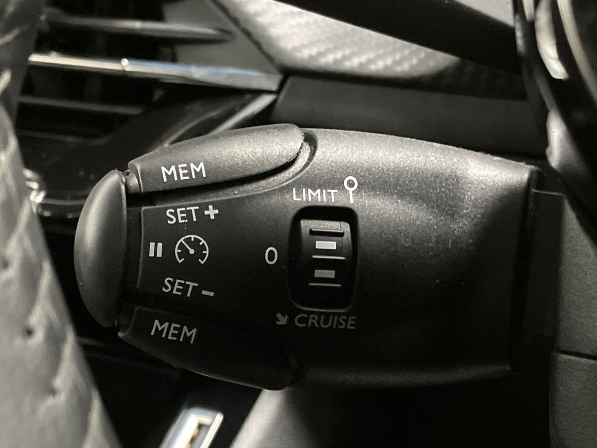 Used Peugeot 2008 2022 for sale - 76412778: Photo 33