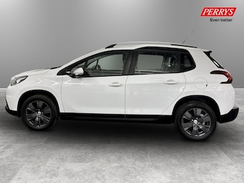 Used Peugeot 2008 2017 for sale - 77666309: Photo