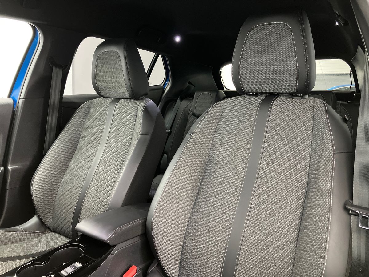 Used Peugeot 2008 2023 for sale - 76878365: Photo 23