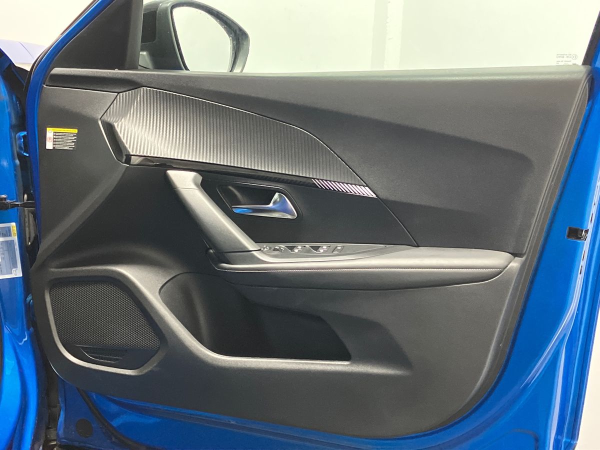 Used Peugeot 2008 2023 for sale - 76878365: Photo 25