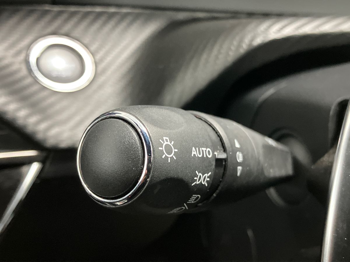 Used Peugeot 2008 2023 for sale - 76878365: Photo 34