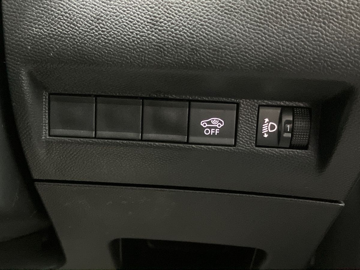 Used Peugeot 2008 2023 for sale - 76878365: Photo 36