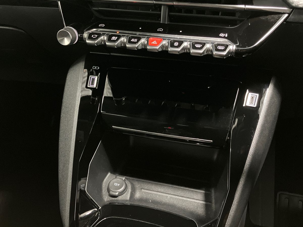 Used Peugeot 2008 2023 for sale - 76878365: Photo 37