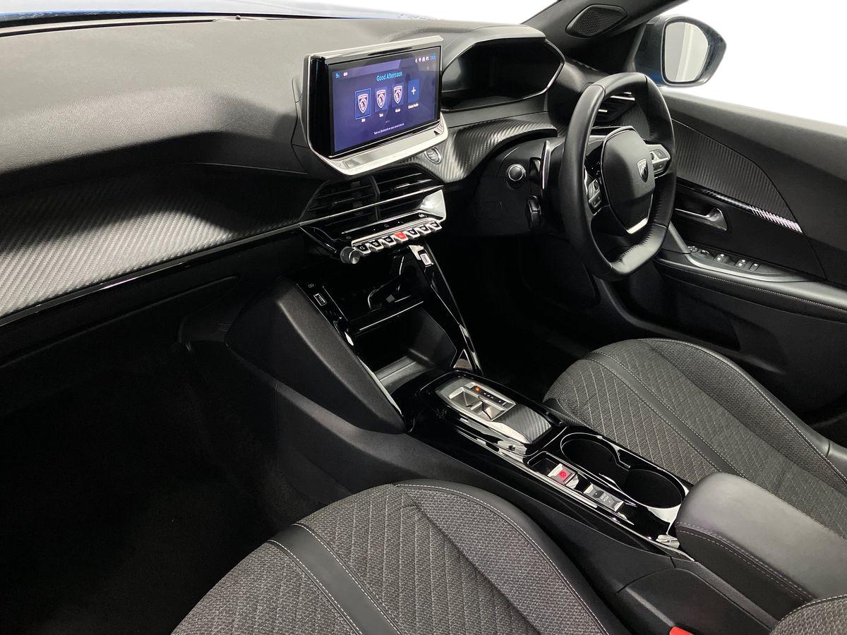 Used Peugeot 2008 2023 for sale - 76878365: Photo 6