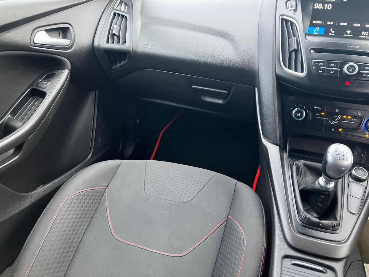 Used Ford Focus 2017 for sale - 77846027: Photo 17