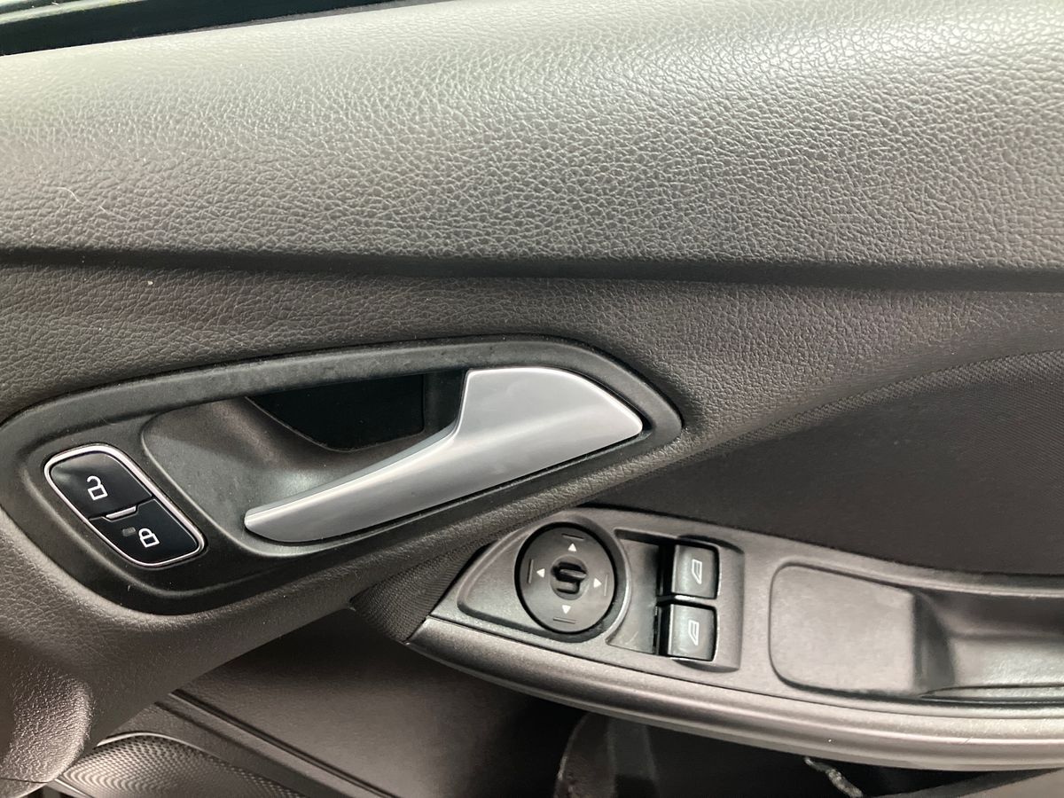 Used Ford Focus 2017 for sale - 77846027: Photo 18