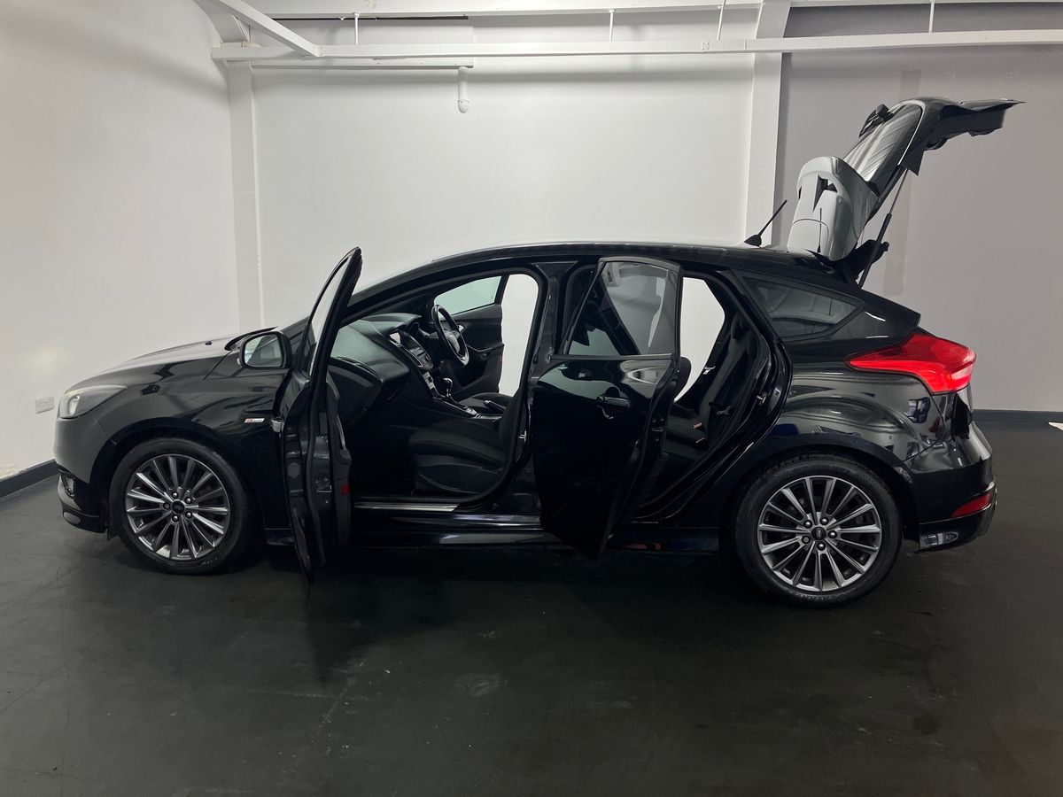 Used Ford Focus 2017 for sale - 77846027: Photo 23