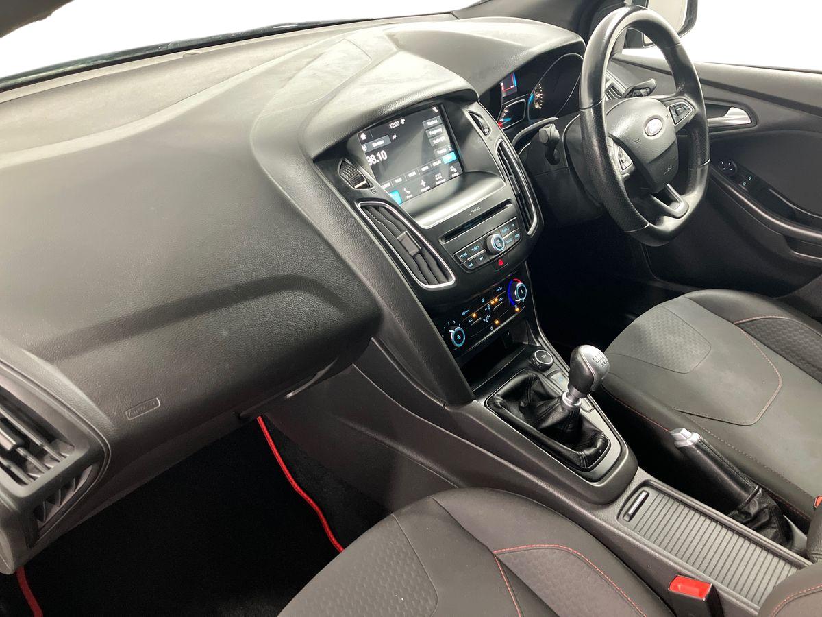 Used Ford Focus 2017 for sale - 77846027: Photo 6