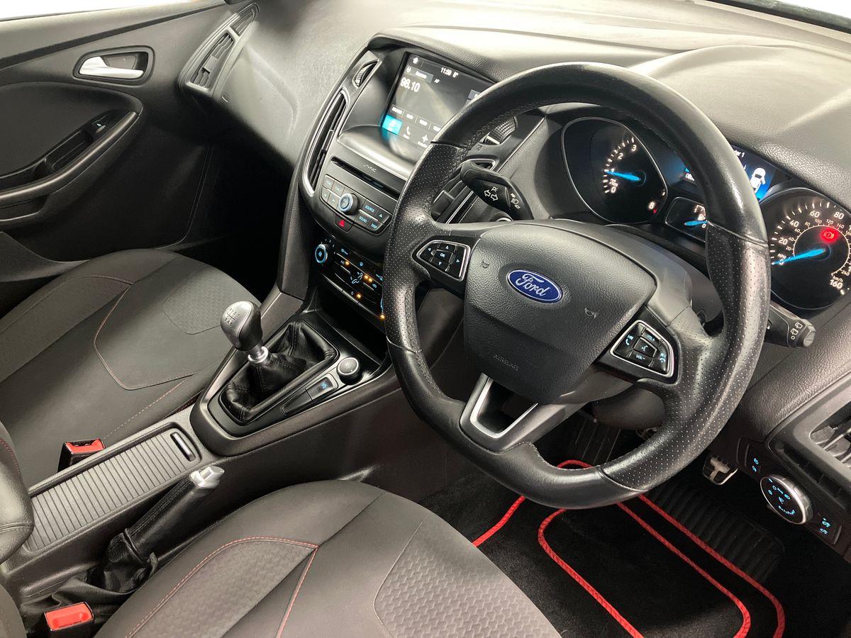 Used Ford Focus 2017 for sale - 77846027: Photo 8
