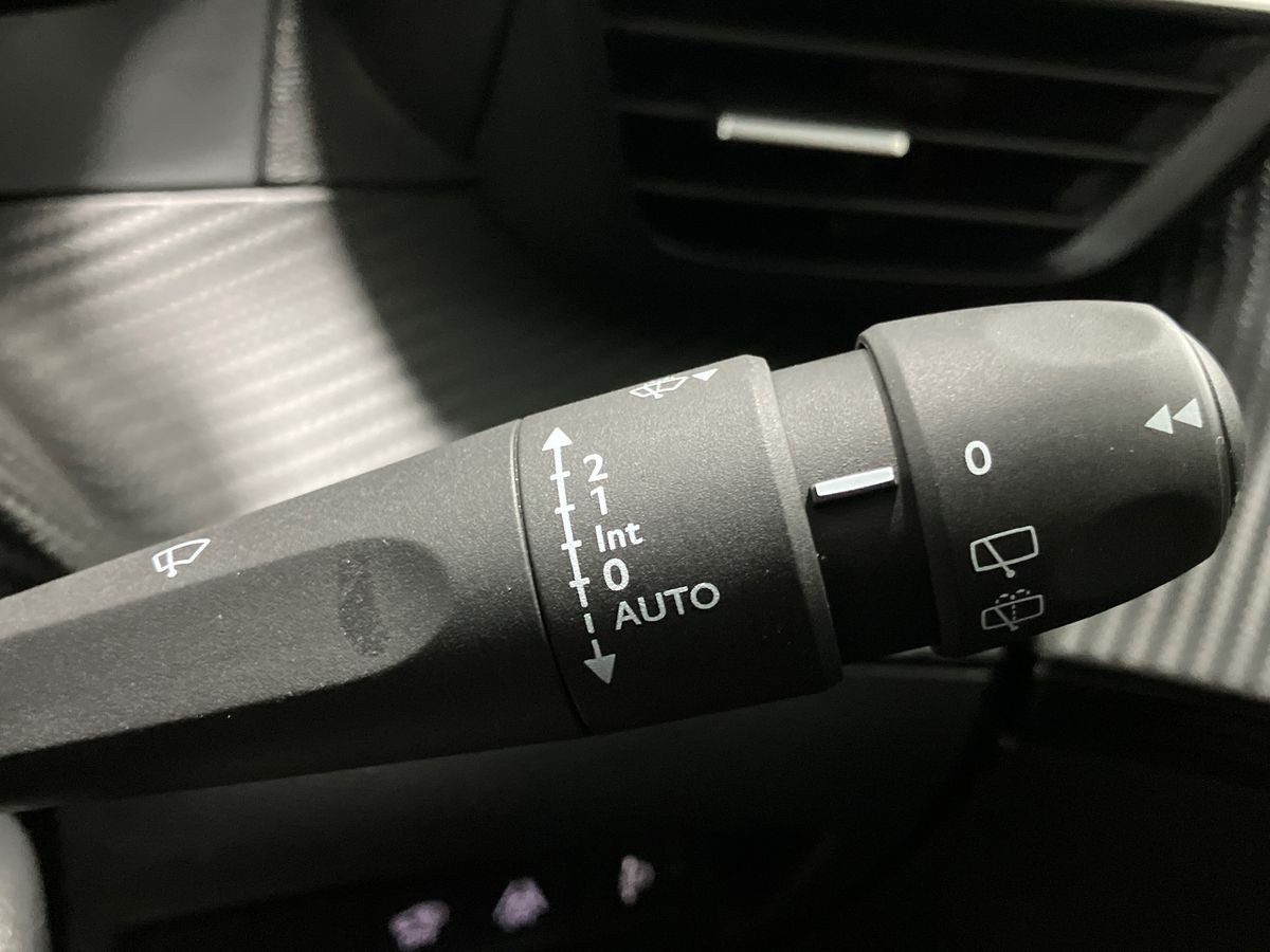 Used Peugeot 2008 2021 for sale - 76330715: Photo 30