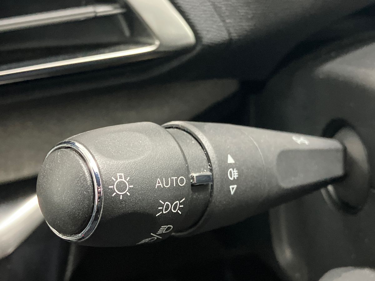 Used Peugeot 5008 2022 for sale - 76518240: Photo 36