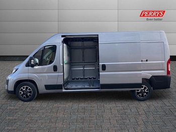 Used Peugeot Boxer 2025 for sale - 76035437: Photo