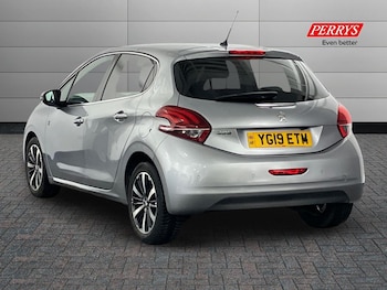 Used Peugeot 208 2019 for sale - 77378674: Photo