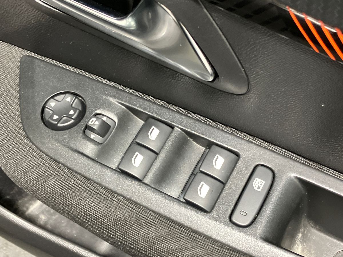 Used Peugeot 208 2023 for sale - 76706898: Photo 19