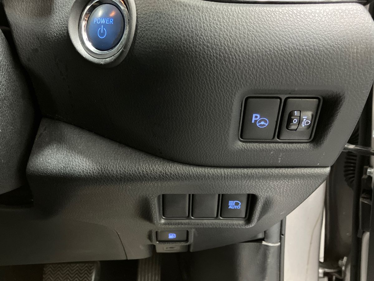 Used Toyota C-HR 2019 for sale - 76158169: Photo 39