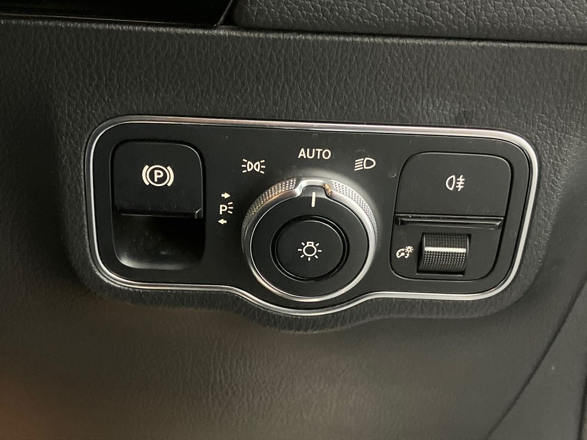 Used Mercedes-Benz GLA 2021 for sale - 76373999: Photo 35