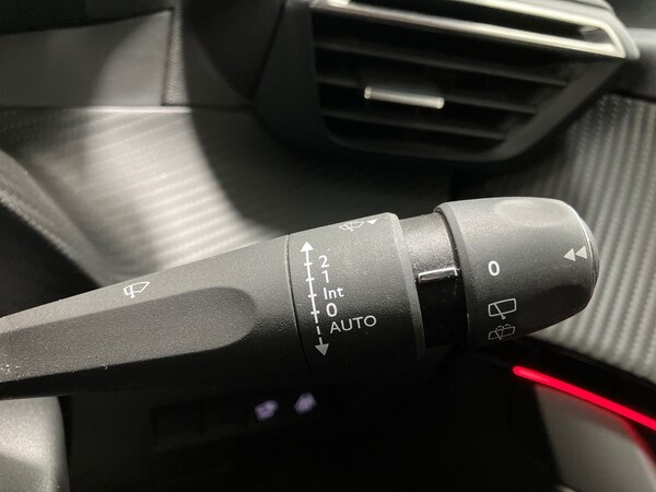 Used Peugeot 208 2022 for sale - 76158345: Photo 37