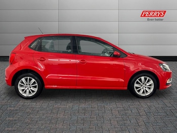 Used Volkswagen Polo 2014 for sale - 77196037: Photo