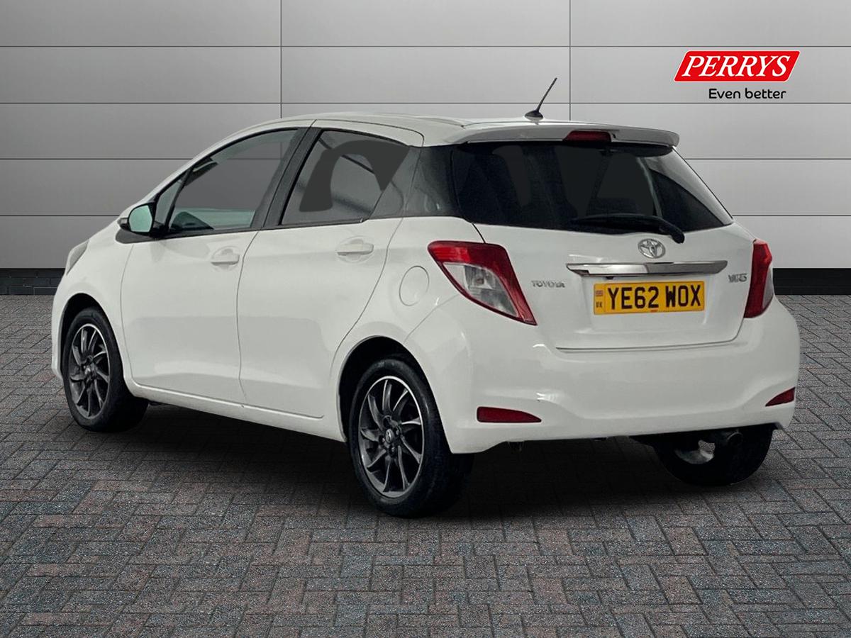 Used Toyota Yaris 2012 for sale - 76158353: Photo 2