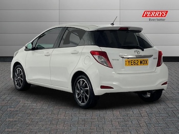 Used Toyota Yaris 2012 for sale - 76158353: Photo