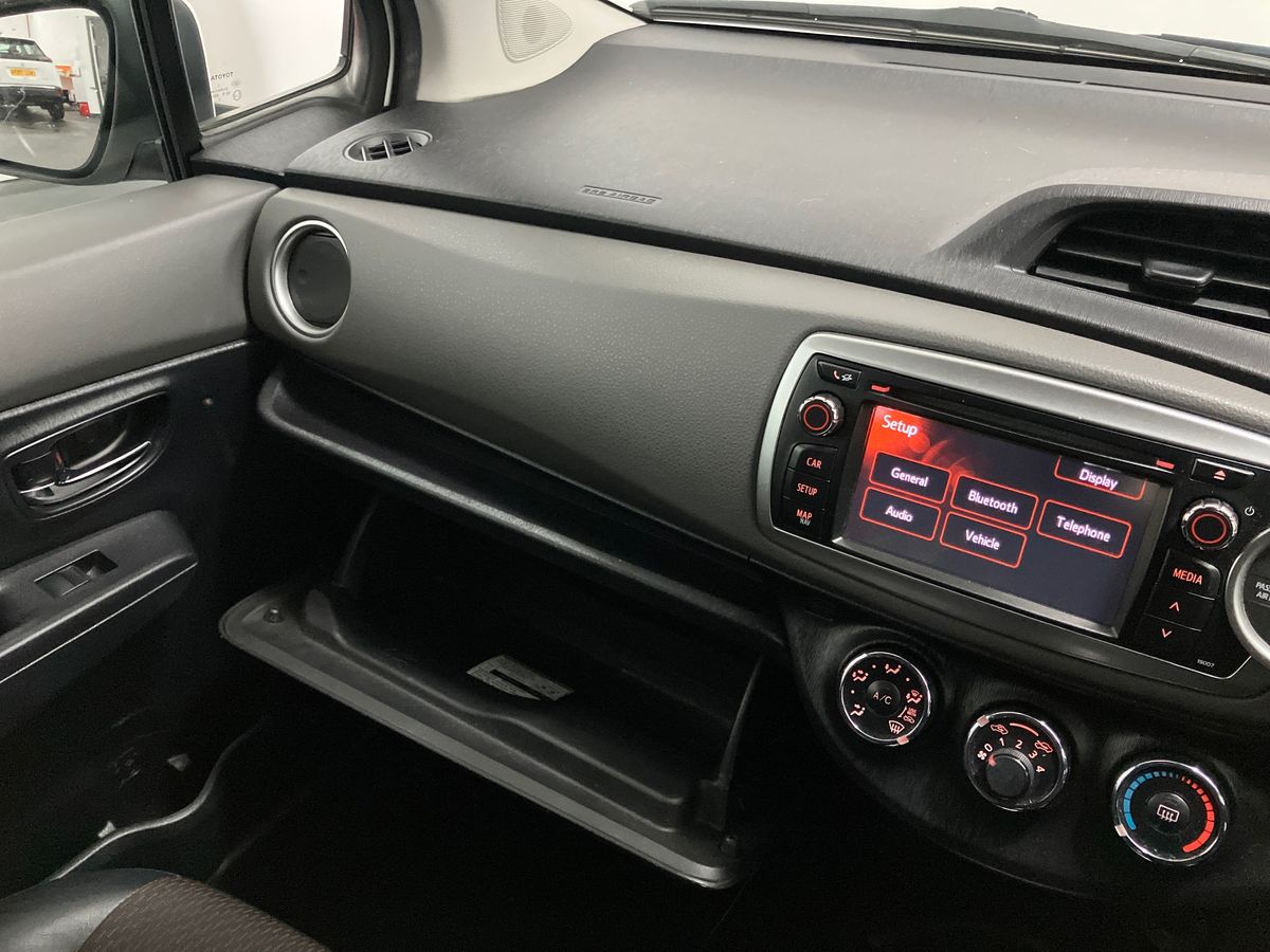 Used Toyota Yaris 2012 for sale - 76158353: Photo 38