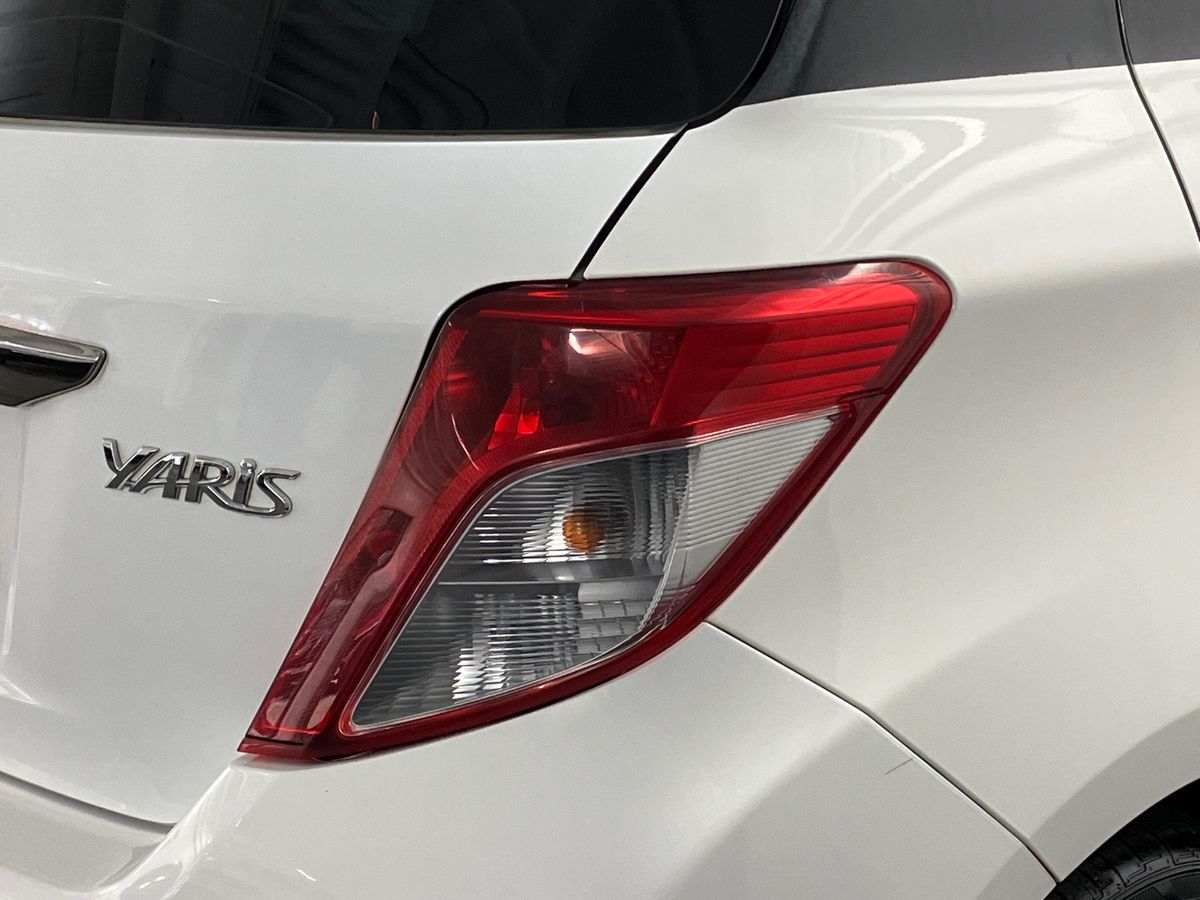 Used Toyota Yaris 2012 for sale - 76158353: Photo 39