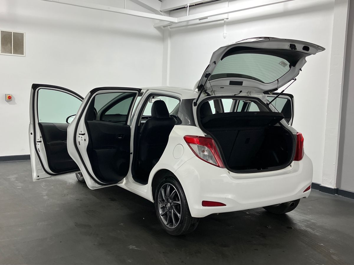 Used Toyota Yaris 2012 for sale - 76158353: Photo 43