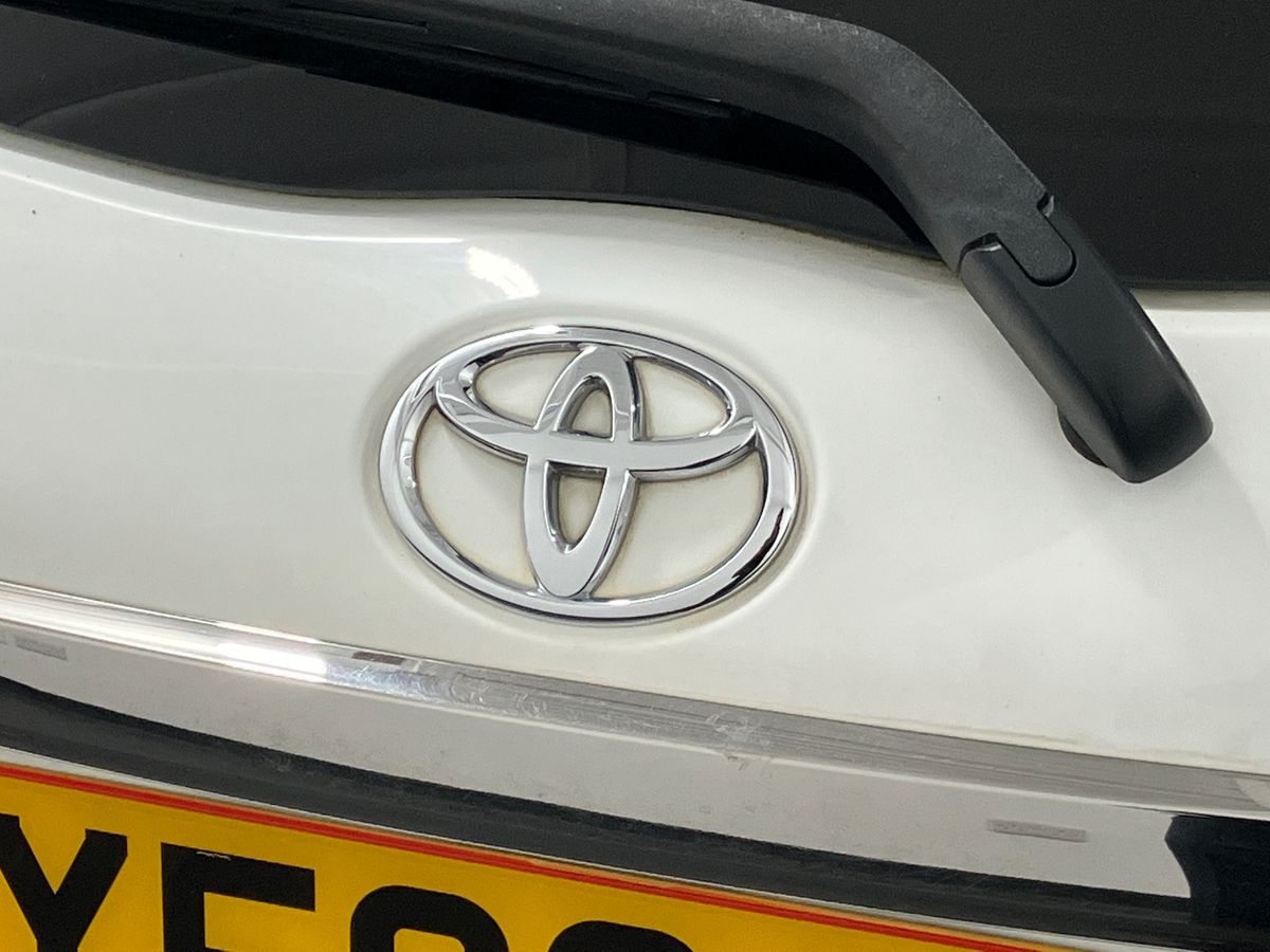 Used Toyota Yaris 2012 for sale - 76158353: Photo 48