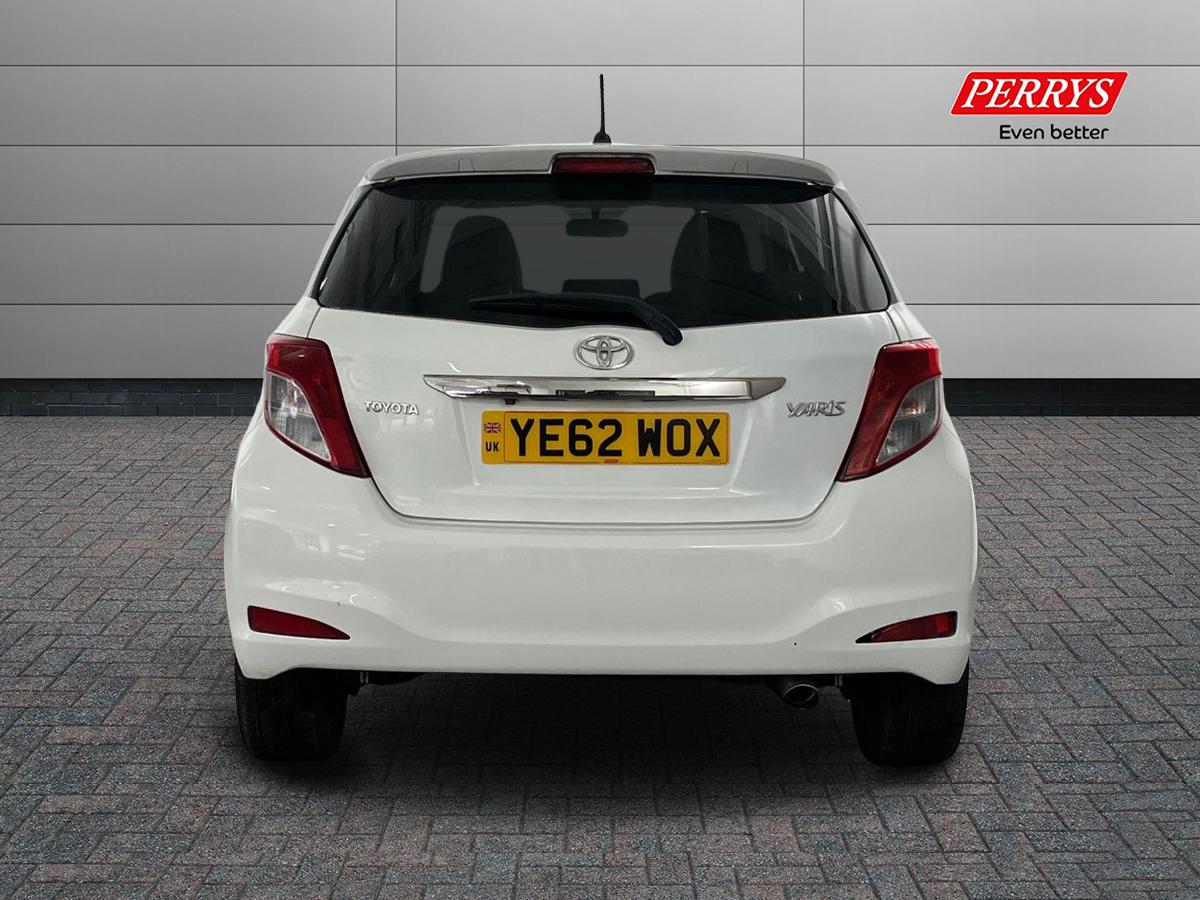 Used Toyota Yaris 2012 for sale - 76158353: Photo 5