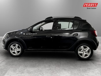 Used Dacia Sandero Stepway 2014 for sale - 77759792: Photo