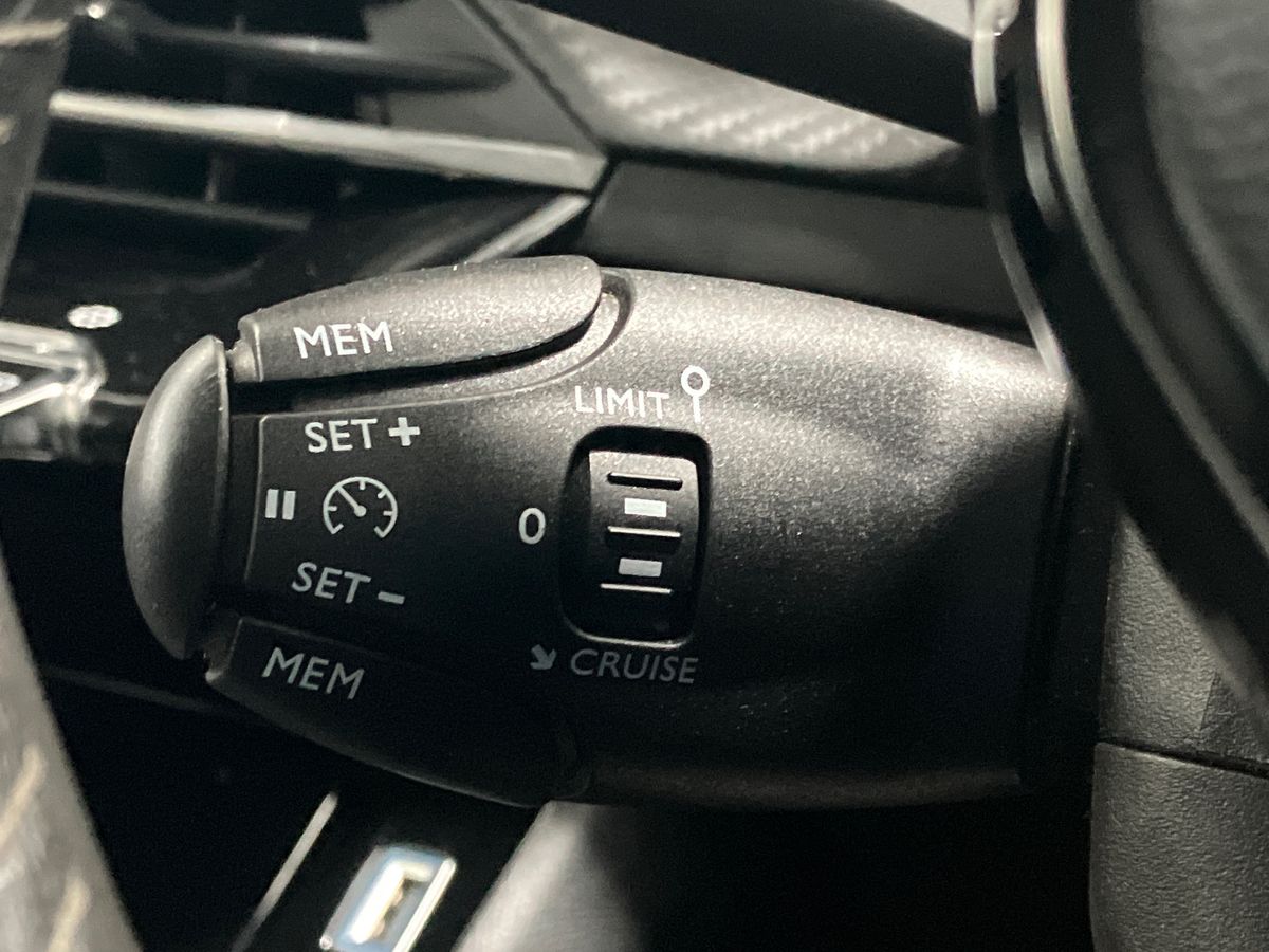 Used Peugeot 2008 2022 for sale - 77051678: Photo 33