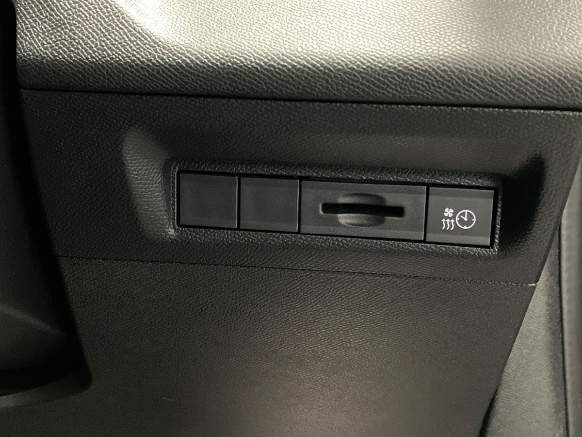 Used Peugeot 308 2023 for sale - 76777551: Photo 36