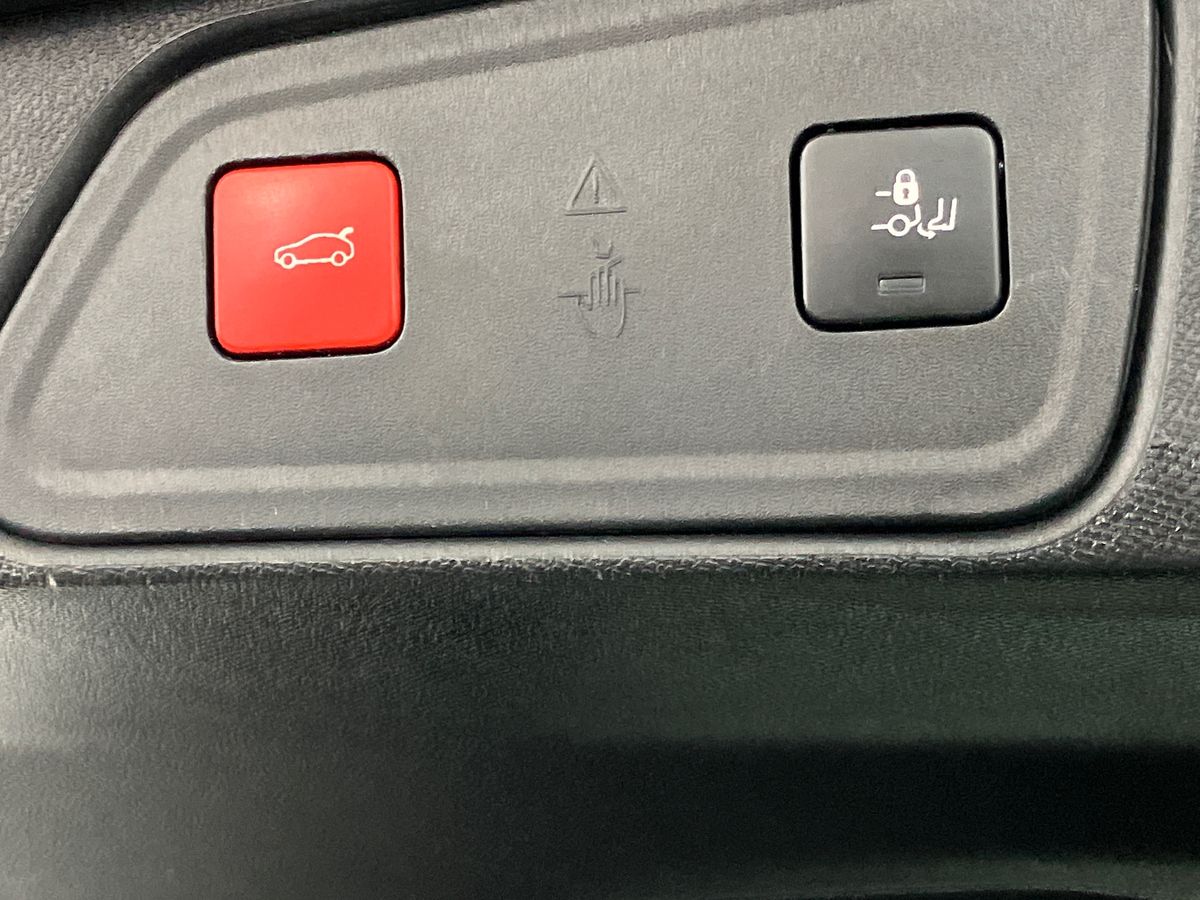 Used Peugeot 3008 2020 for sale - 76330720: Photo 21