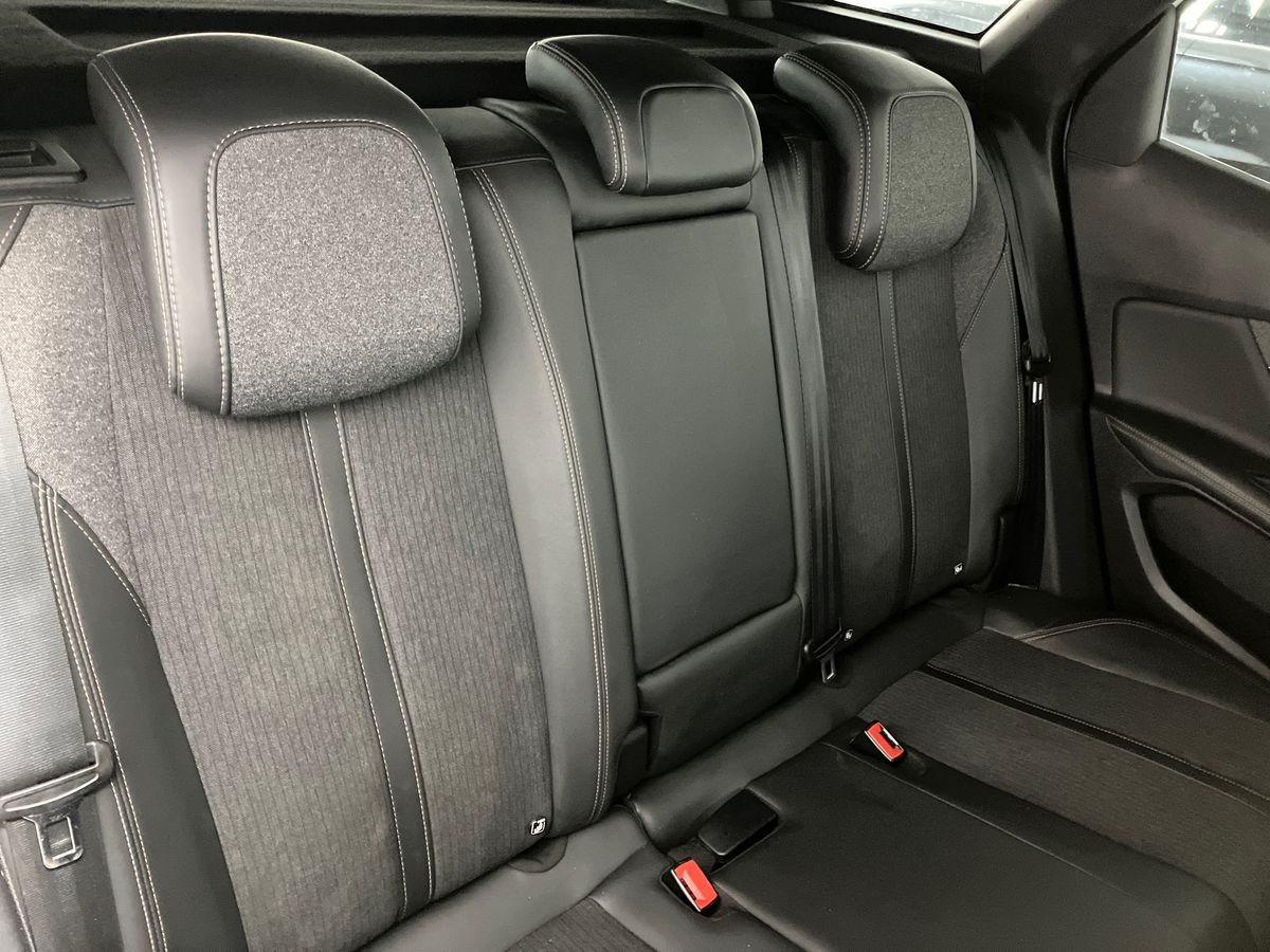 Used Peugeot 3008 2020 for sale - 76330720: Photo 22