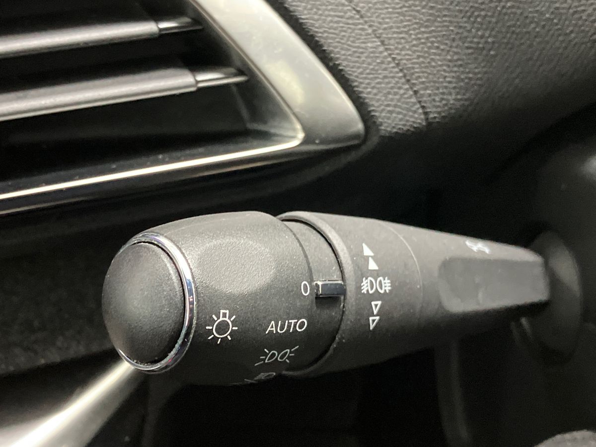 Used Peugeot 3008 2020 for sale - 76330720: Photo 35