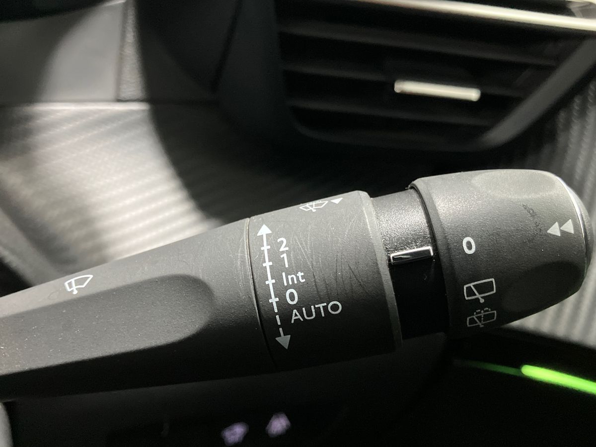 Used Peugeot 2008 2022 for sale - 76792568: Photo 32