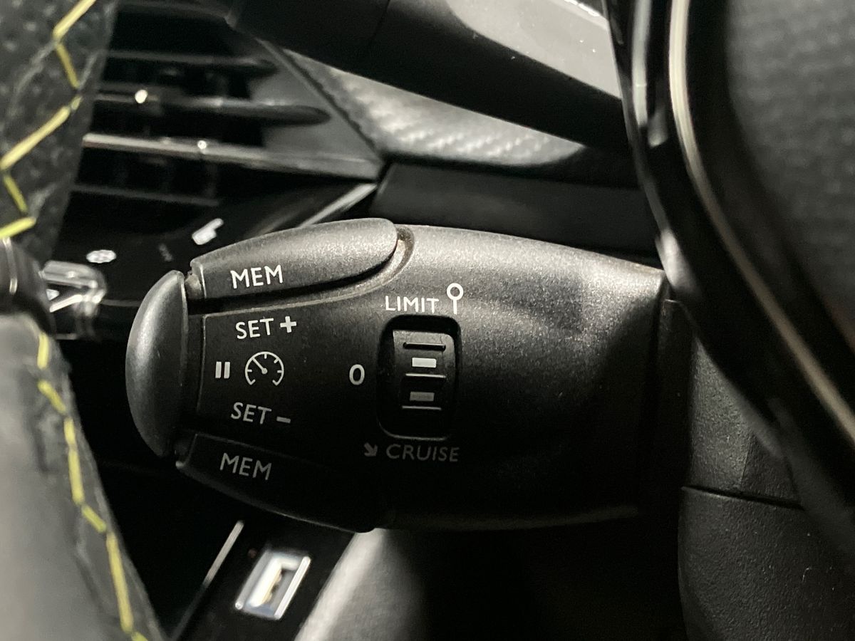 Used Peugeot 2008 2022 for sale - 76792568: Photo 34