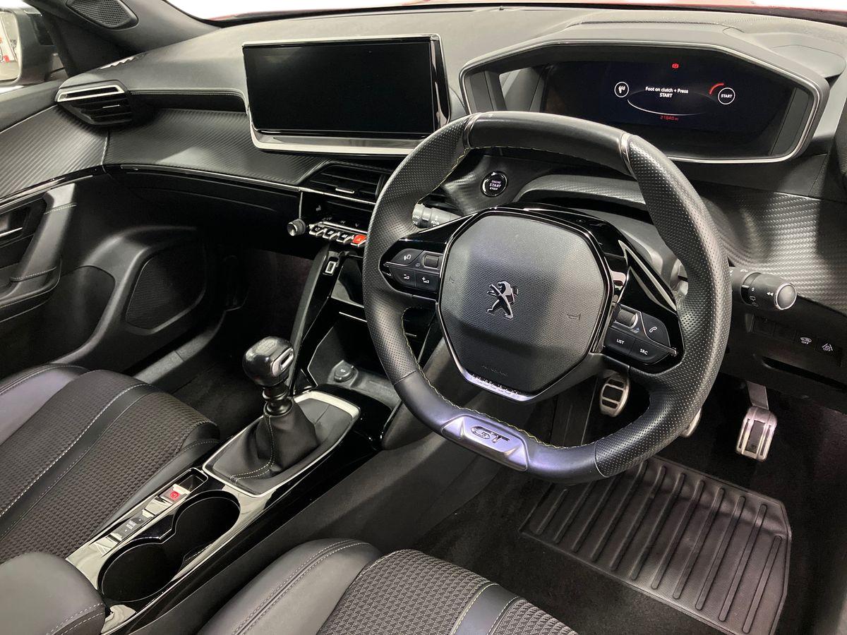 Used Peugeot 2008 2022 for sale - 76792568: Photo 8