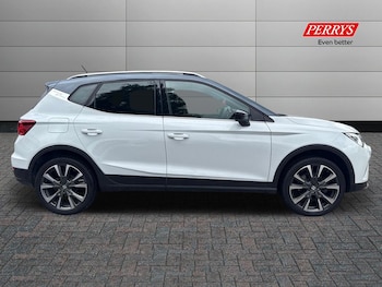 Used SEAT Arona 2024 for sale - 77980554: Photo