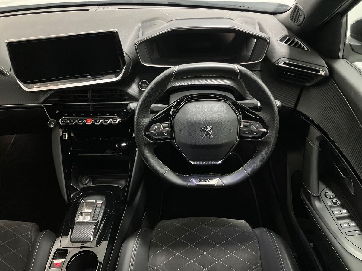 Used Peugeot 2008 2023 for sale - 76128128: Photo 17