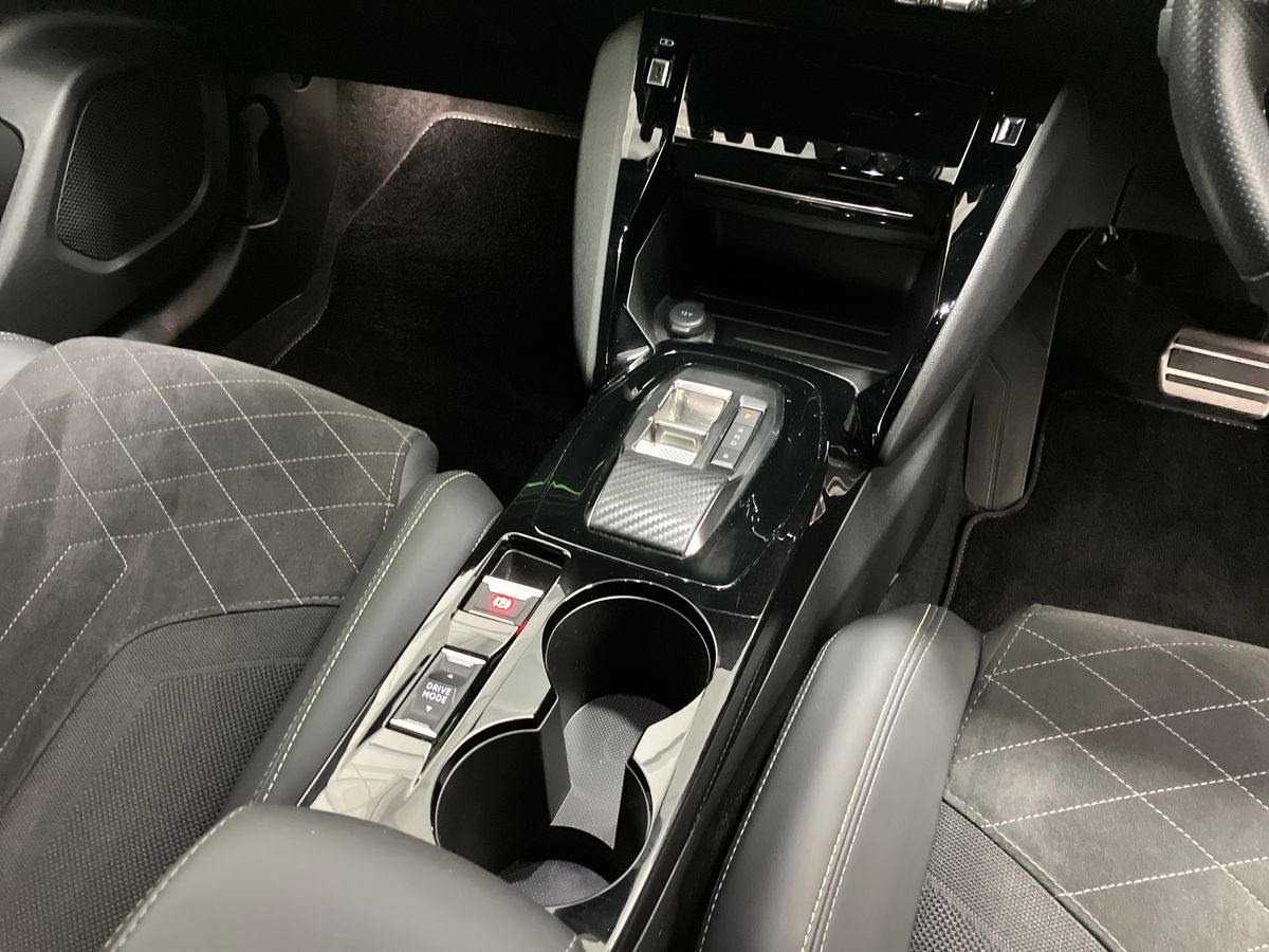 Used Peugeot 2008 2023 for sale - 76128128: Photo 20