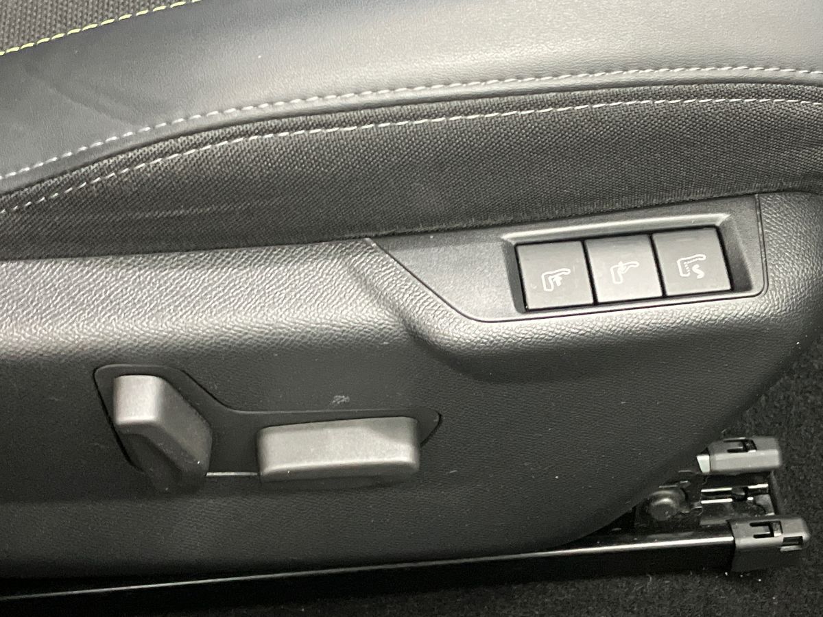 Used Peugeot 2008 2023 for sale - 76128128: Photo 29
