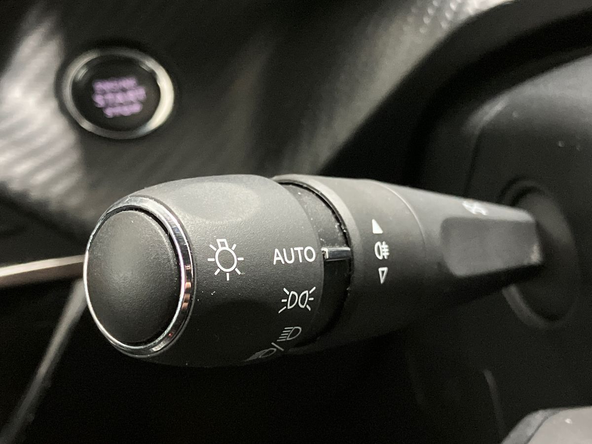 Used Peugeot 2008 2023 for sale - 76128128: Photo 39