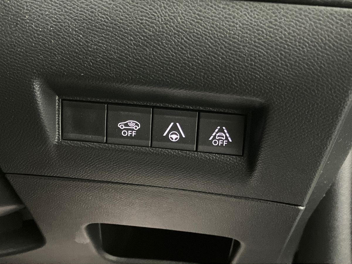 Used Peugeot 2008 2023 for sale - 76128128: Photo 41