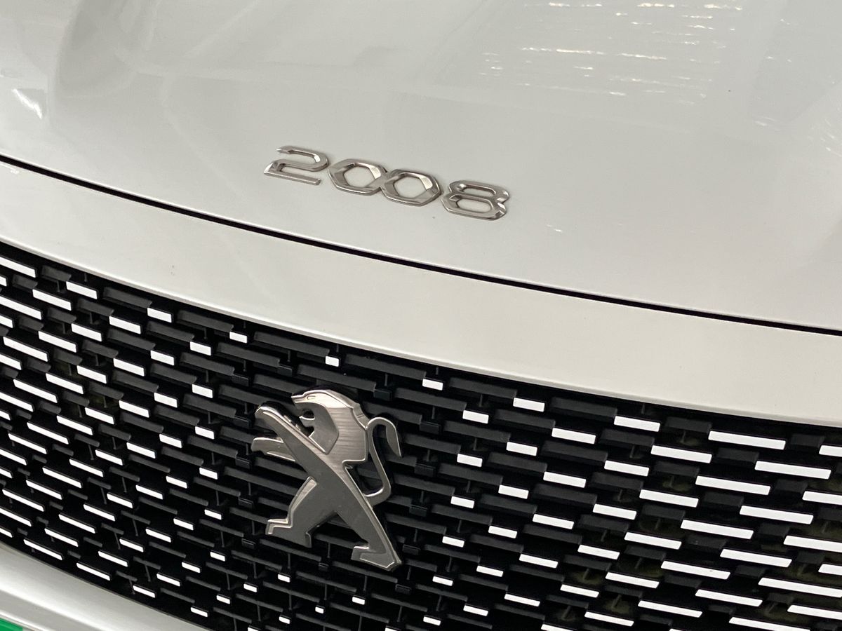 Used Peugeot 2008 2023 for sale - 76128128: Photo 61