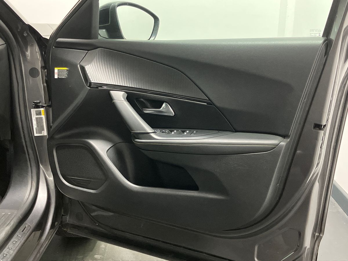 Used Peugeot 2008 2020 for sale - 76090238: Photo 31
