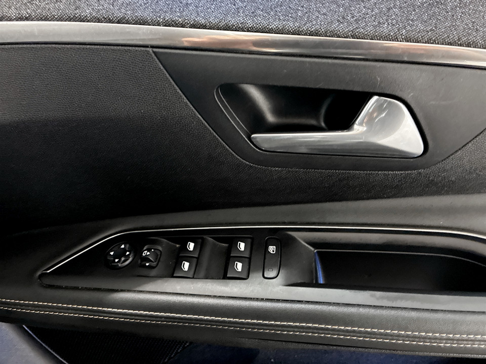 Used Peugeot 5008 2020 for sale - 77417781: Photo 30