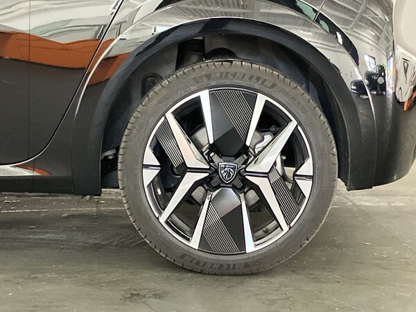 Used Peugeot 208 2024 for sale - 74924051: Photo 8