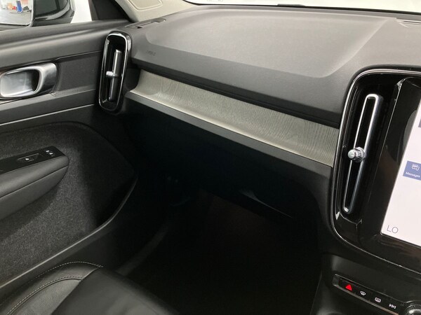 Used Volvo XC40 2022 for sale - 75461264: Photo 40